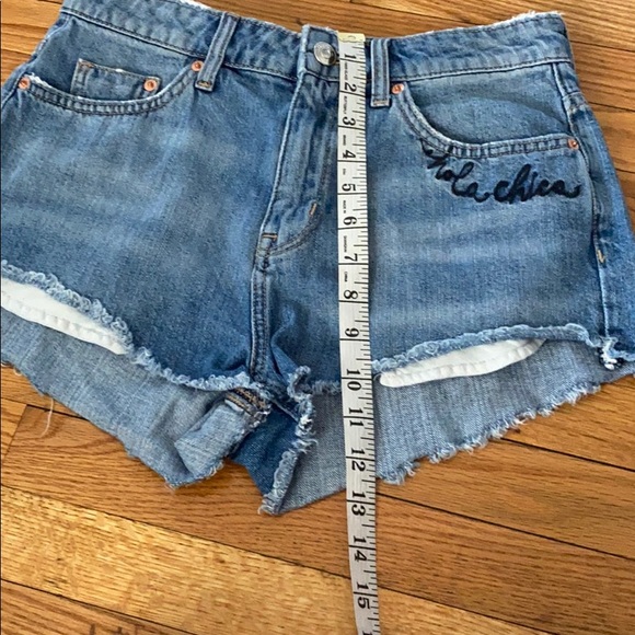 H&M Size 8 Jean Shorts with Embroidered Tiger - Picture 6 of 10